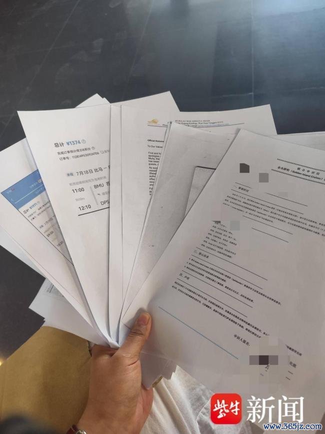 中国游客亲历印尼沉船 黑夜中救生筏漂流数小时